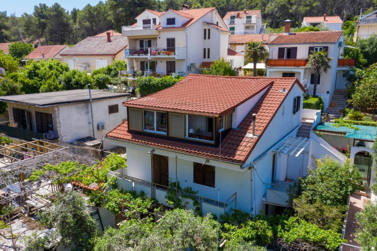 Janus Apartments Jelsa  Exterior foto
