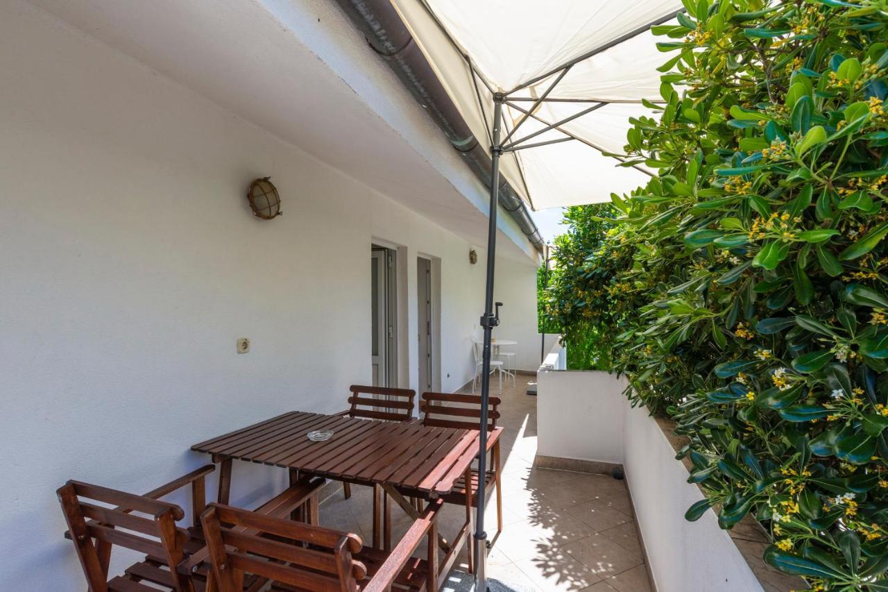 Janus Apartments Jelsa  Exterior foto